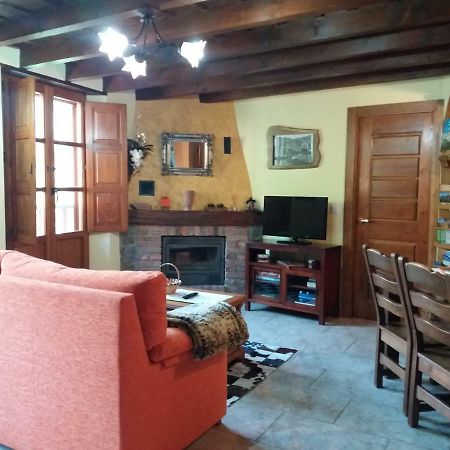 Apartamentos La Condesa Valmeo Esterno foto