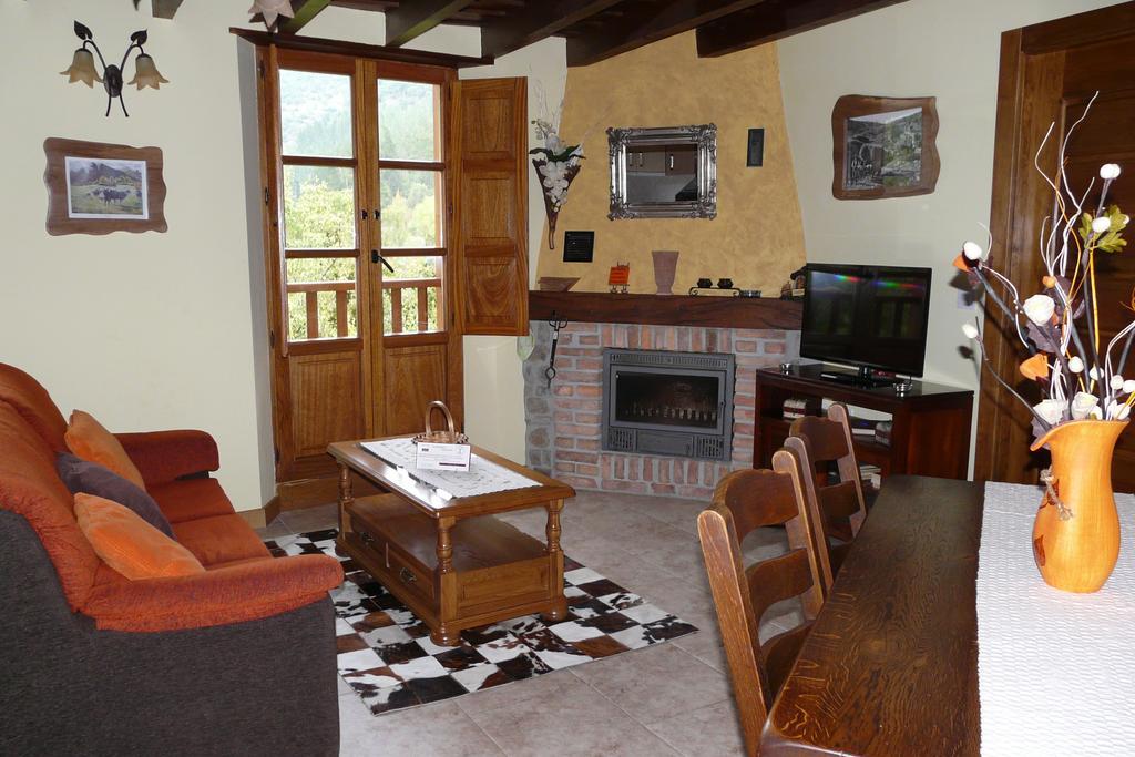 Apartamentos La Condesa Valmeo Esterno foto
