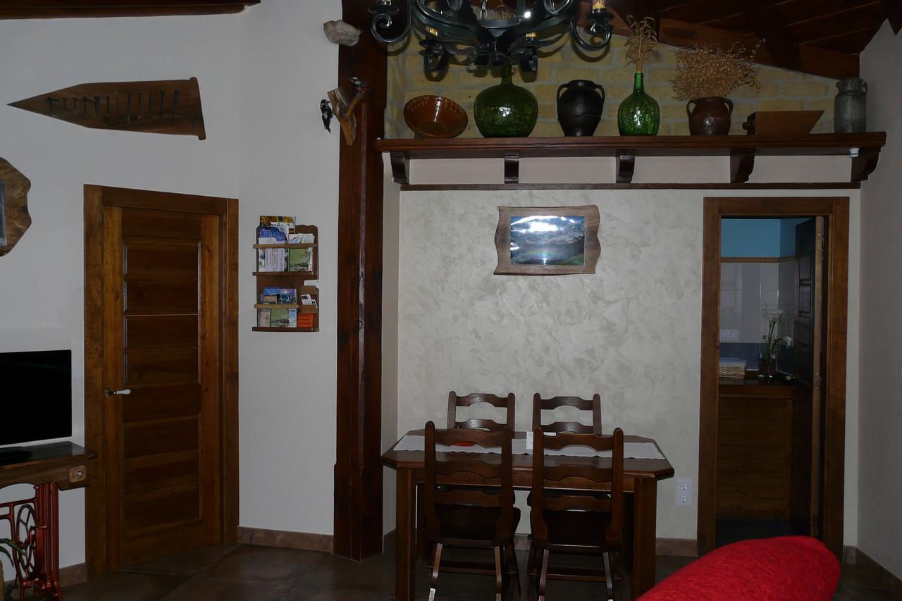 Apartamentos La Condesa Valmeo Esterno foto