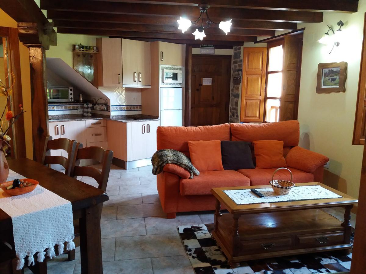 Apartamentos La Condesa Valmeo Esterno foto