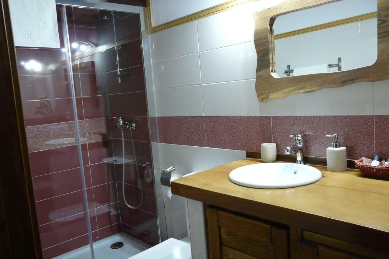 Apartamentos La Condesa Valmeo Esterno foto