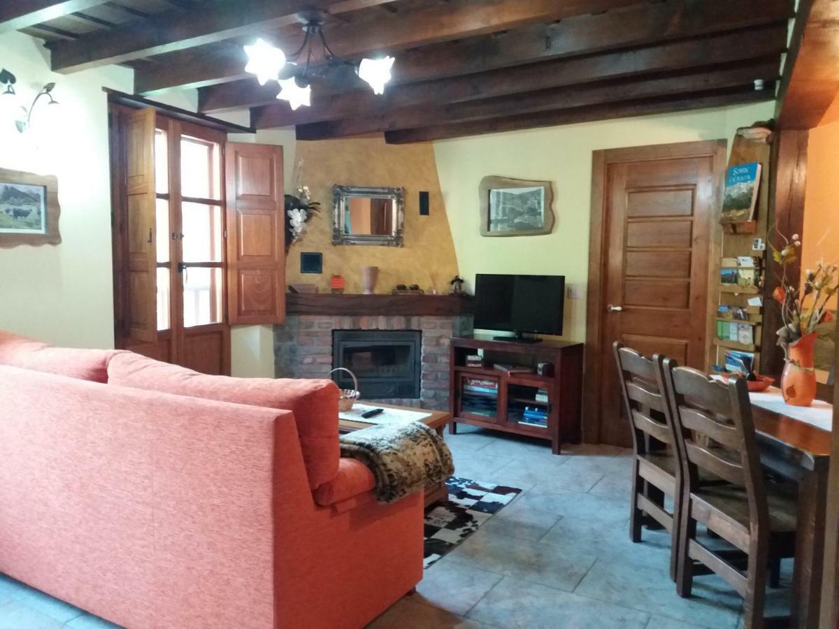 Apartamentos La Condesa Valmeo Esterno foto