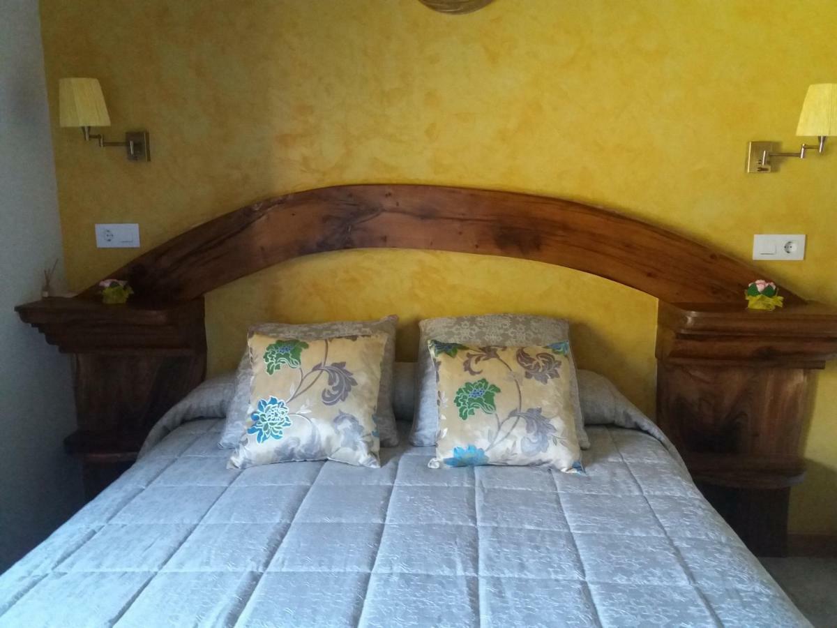 Apartamentos La Condesa Valmeo Esterno foto